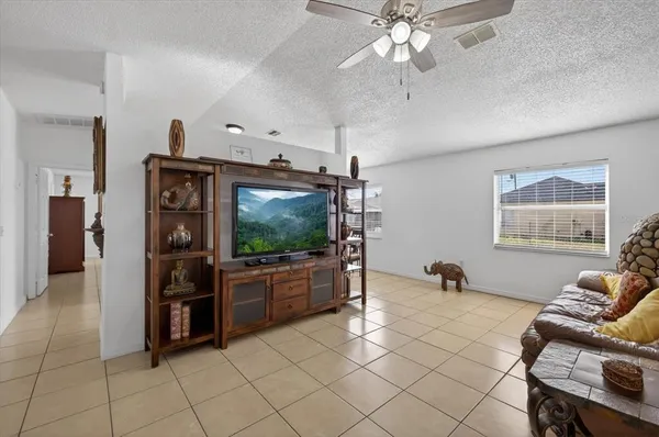 $320,000 | 5501 Mariner Boulevard, Spring Hill, FL 34609