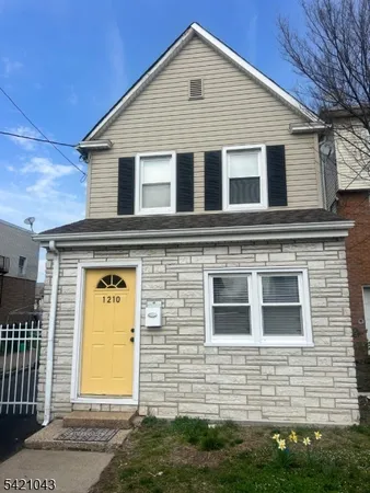 $3,200 | 1210 Roselle Street, Linden, NJ 07036