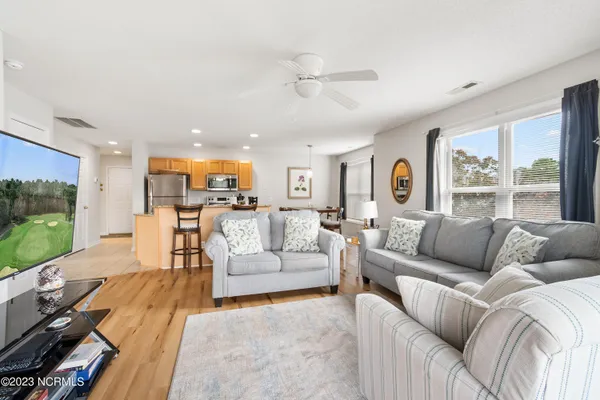 $2,400 | 3350 Club Villas Drive, Unit 305, Southport, NC 28461