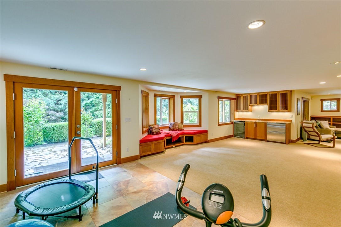 6401 Haley Loop Road Northeast Bainbridge Island, WA 98110 - Photo 22 of 25