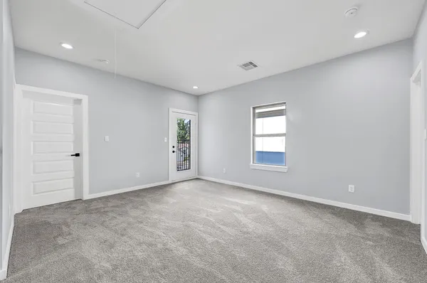 $2,500 | 90 Burress Street, Unit B, Houston, TX 77022