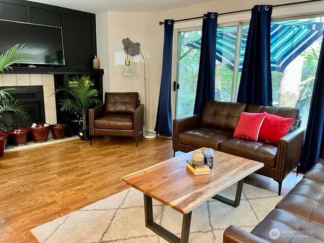 $2,399 | 1526 192nd Street Southeast, Unit P2, Bothell, WA 98012