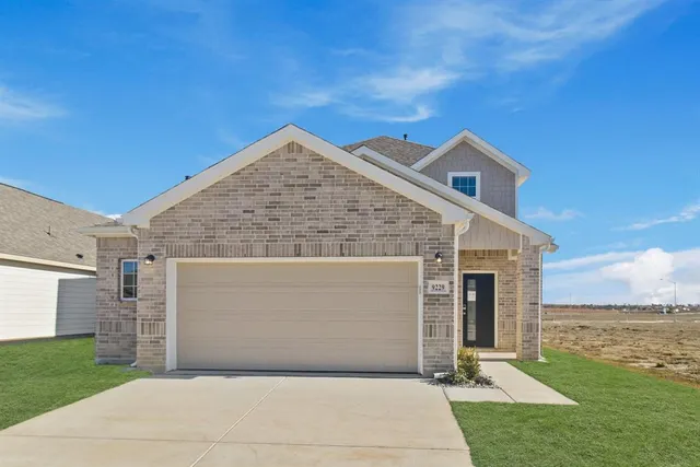 $349,990 | 9229 Union Pacific Drive, Crowley, TX 76036