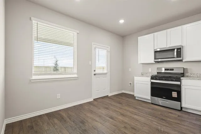 $349,990 | 9229 Union Pacific Drive, Crowley, TX 76036