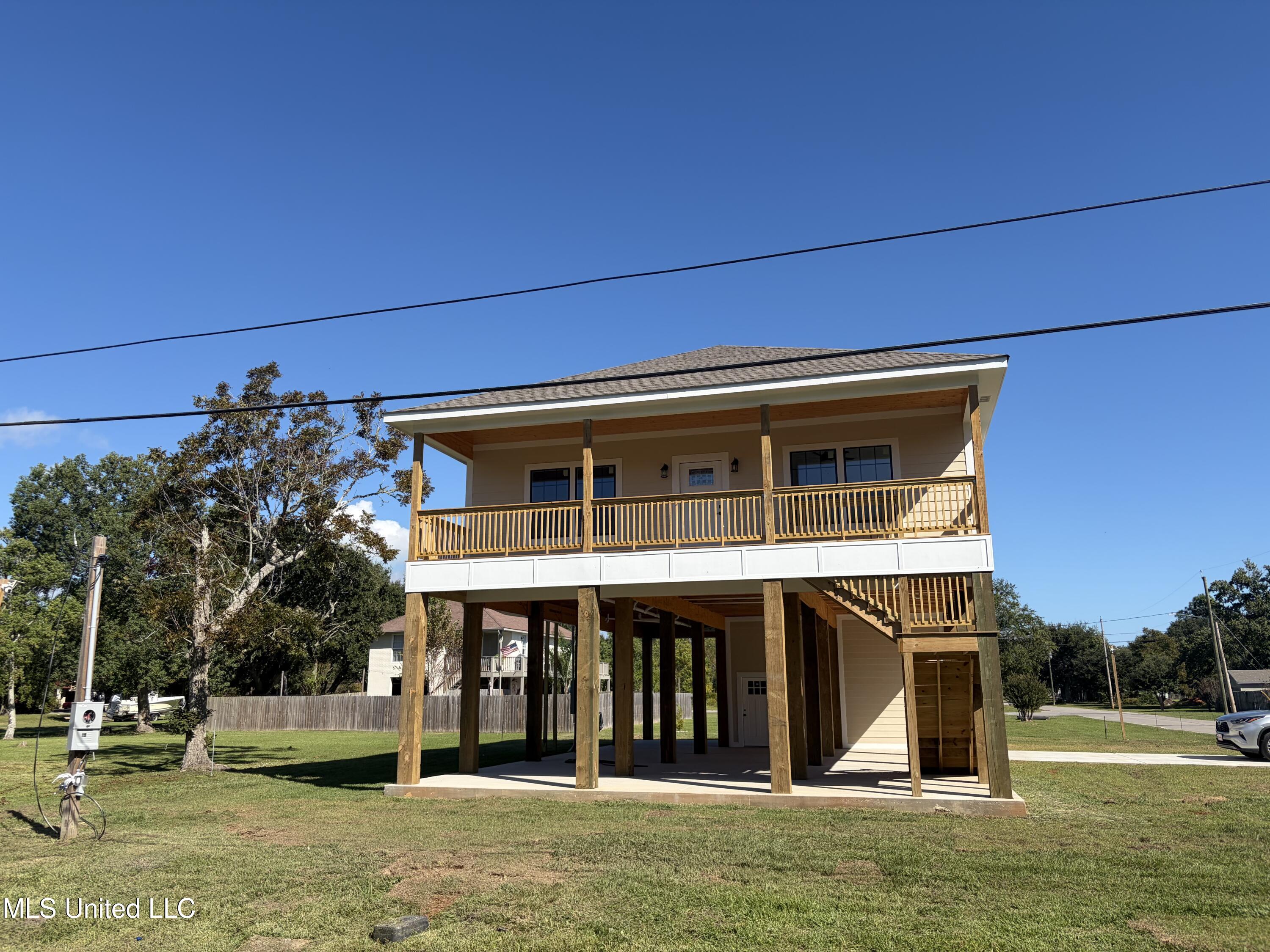800 12th Street Pascagoula, MS 39567 - Photo 2 of 32 IMG_4136