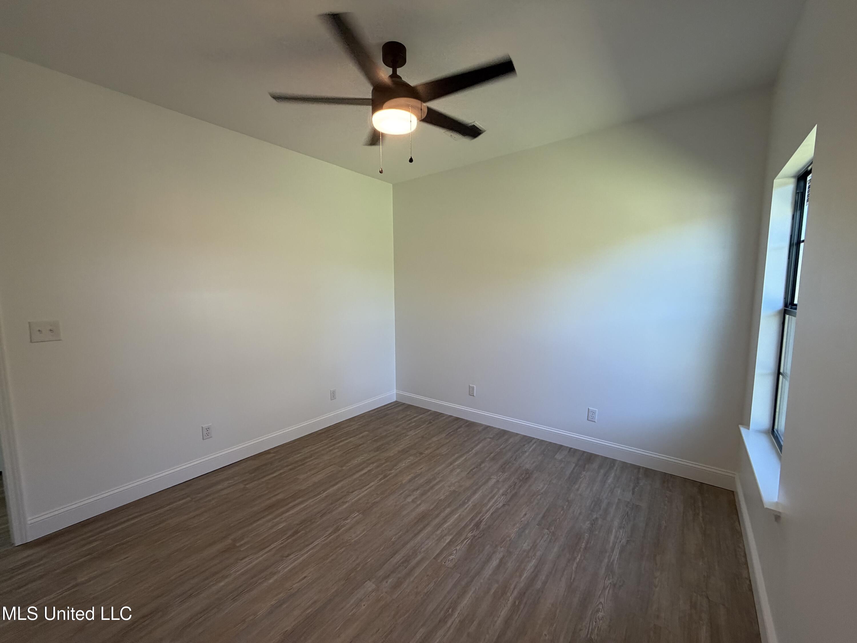 800 12th Street Pascagoula, MS 39567 - Photo 22 of 32 IMG_4167