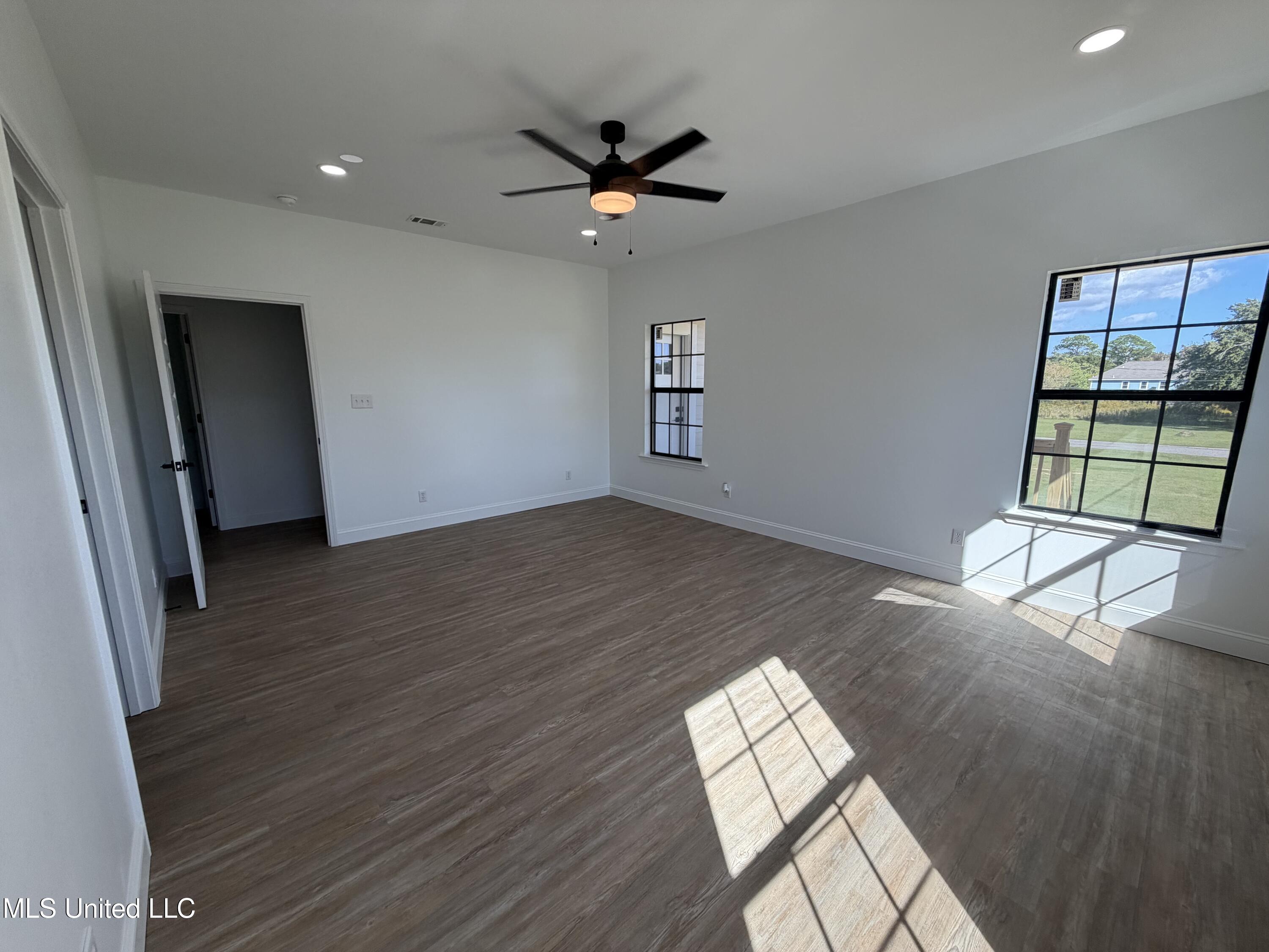 800 12th Street Pascagoula, MS 39567 - Photo 25 of 32 IMG_4163