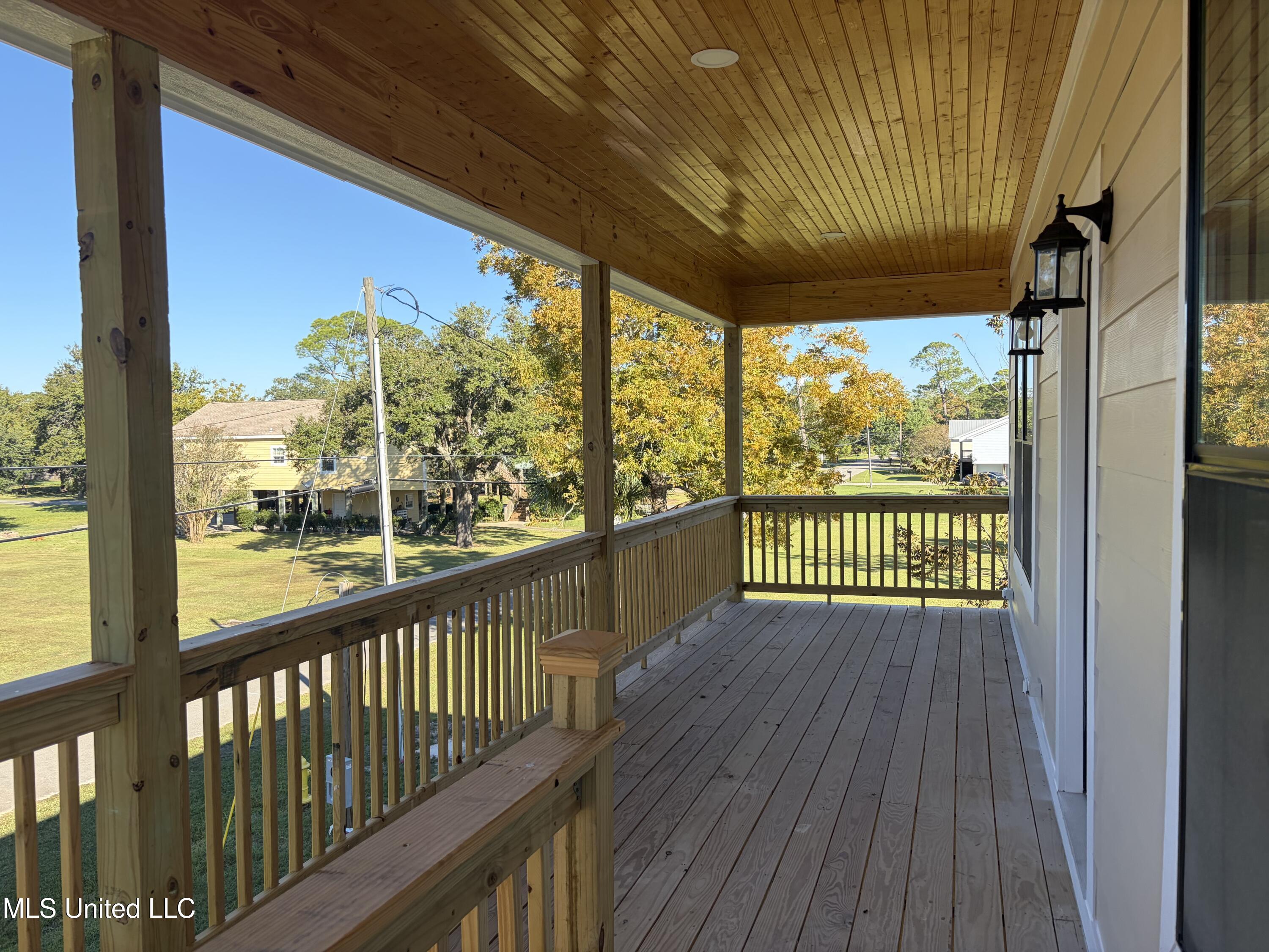 800 12th Street Pascagoula, MS 39567 - Photo 8 of 32 IMG_4409