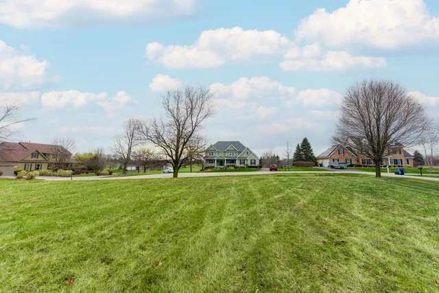 $105,000 | 801 Carolyn Court, Elburn, IL 60119