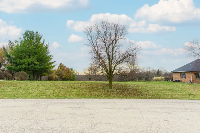 $105,000 | 801 Carolyn Court, Elburn, IL 60119