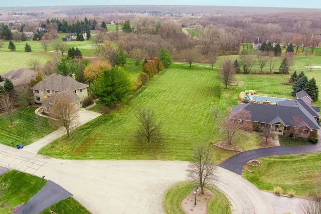 $105,000 | 801 Carolyn Court, Elburn, IL 60119