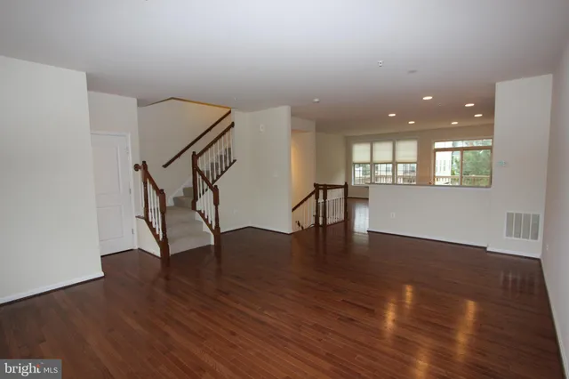 $3,350 | 325 Hersden Lane, Arnold, MD 21012