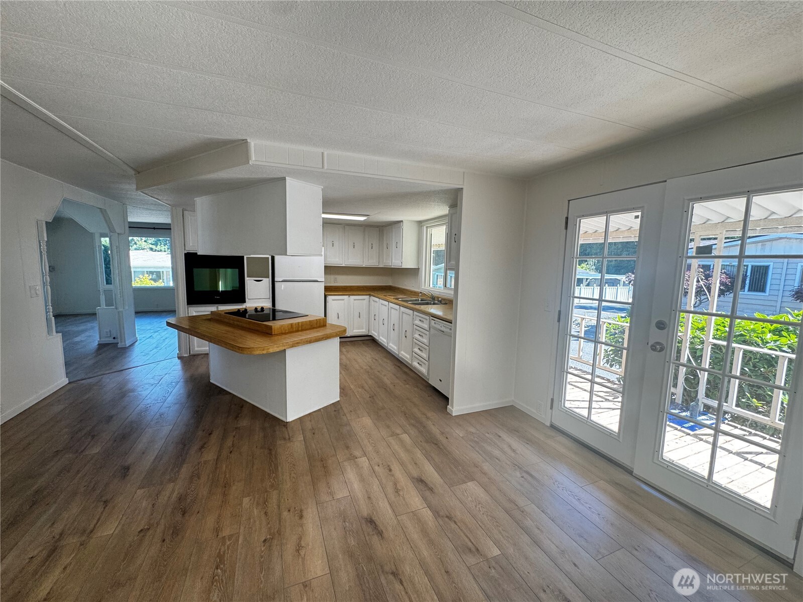 111 Dryke Road, Unit 27 Sequim, WA 98382 - Photo 4 of 31
