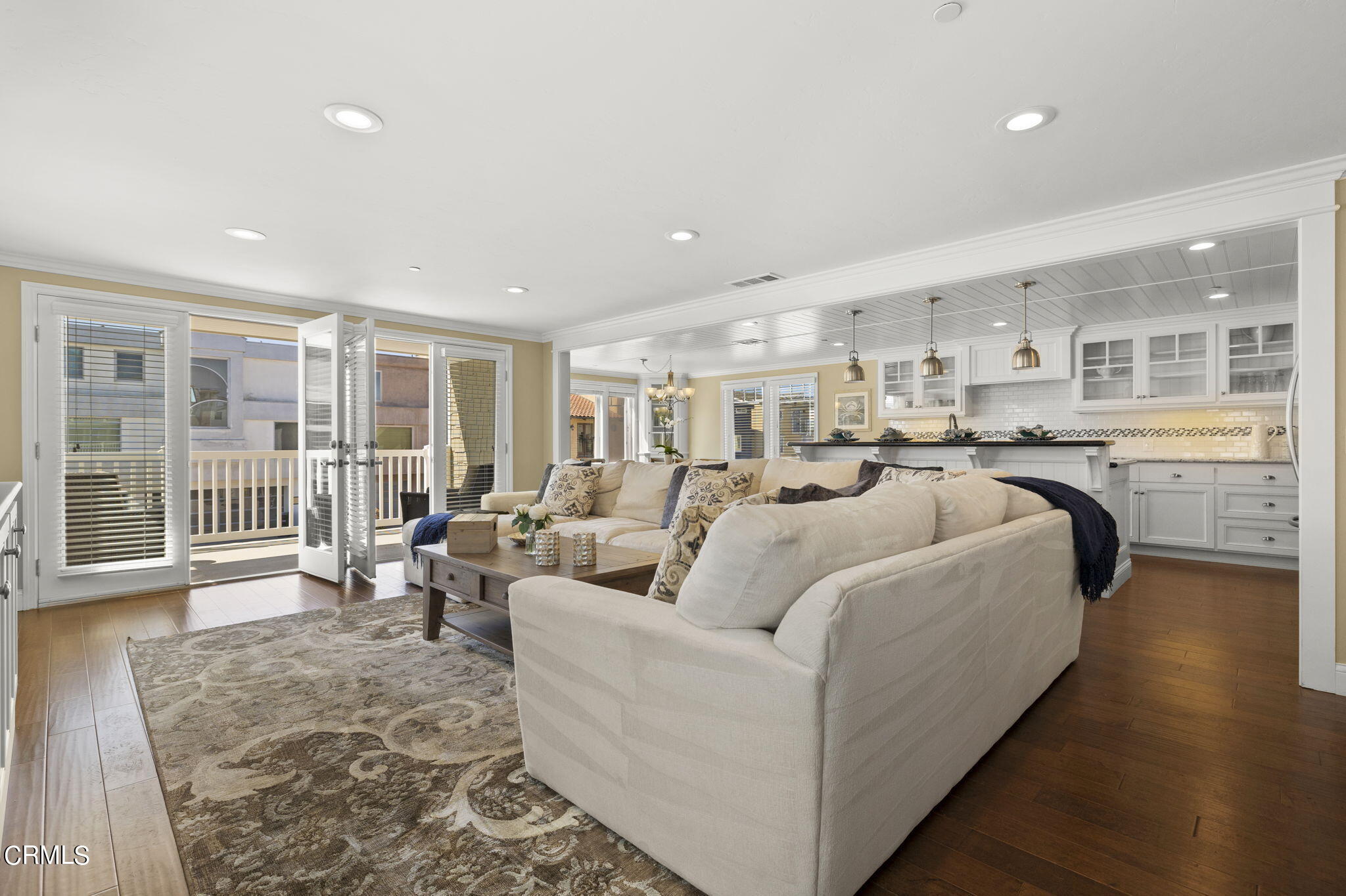 3624 Ocean Drive Oxnard, CA 93035 - Photo 16 of 69 Family Toward Deck