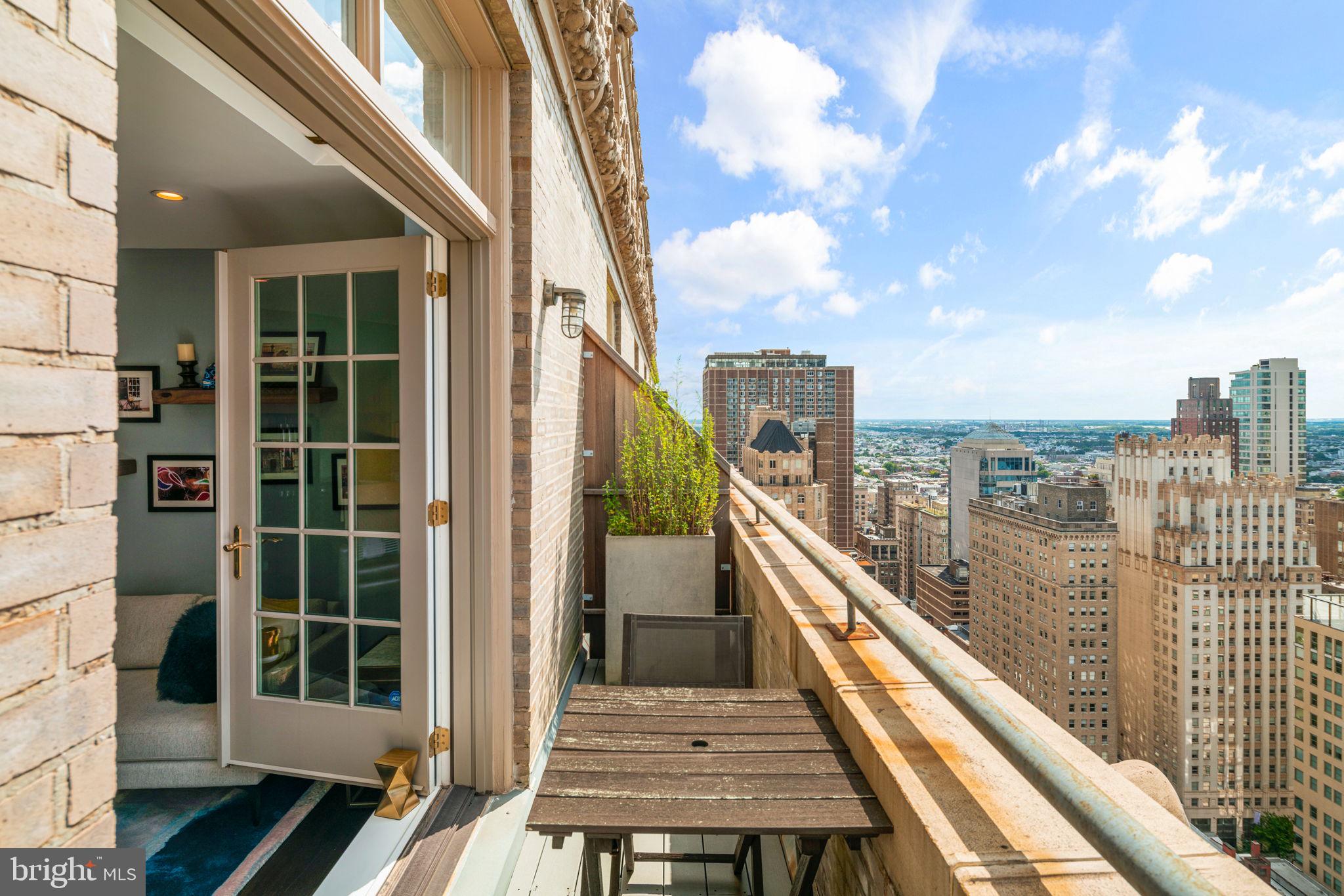 111 South 15th Street, Unit P306 Philadelphia, PA 19102 - Photo 16 of 35
