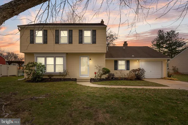 $429,900 | 207 Farmington Road, Delran, NJ 08075