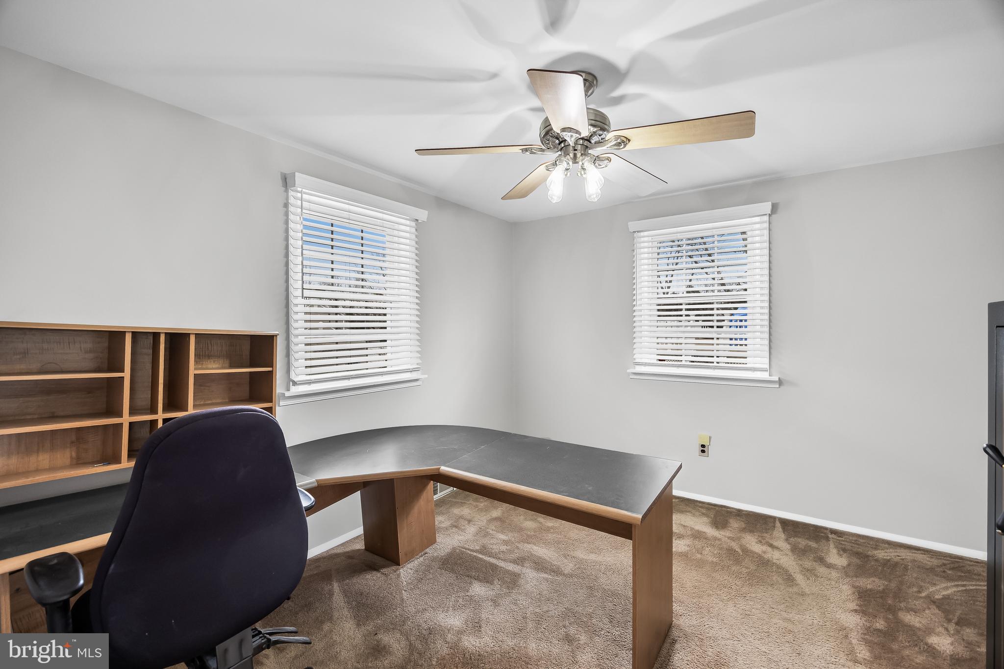 207 Farmington Road Delran, NJ 08075 - Photo 18 of 30 a view of livingroom with furniture and workspace