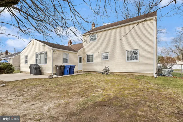 $429,900 | 207 Farmington Road, Delran, NJ 08075