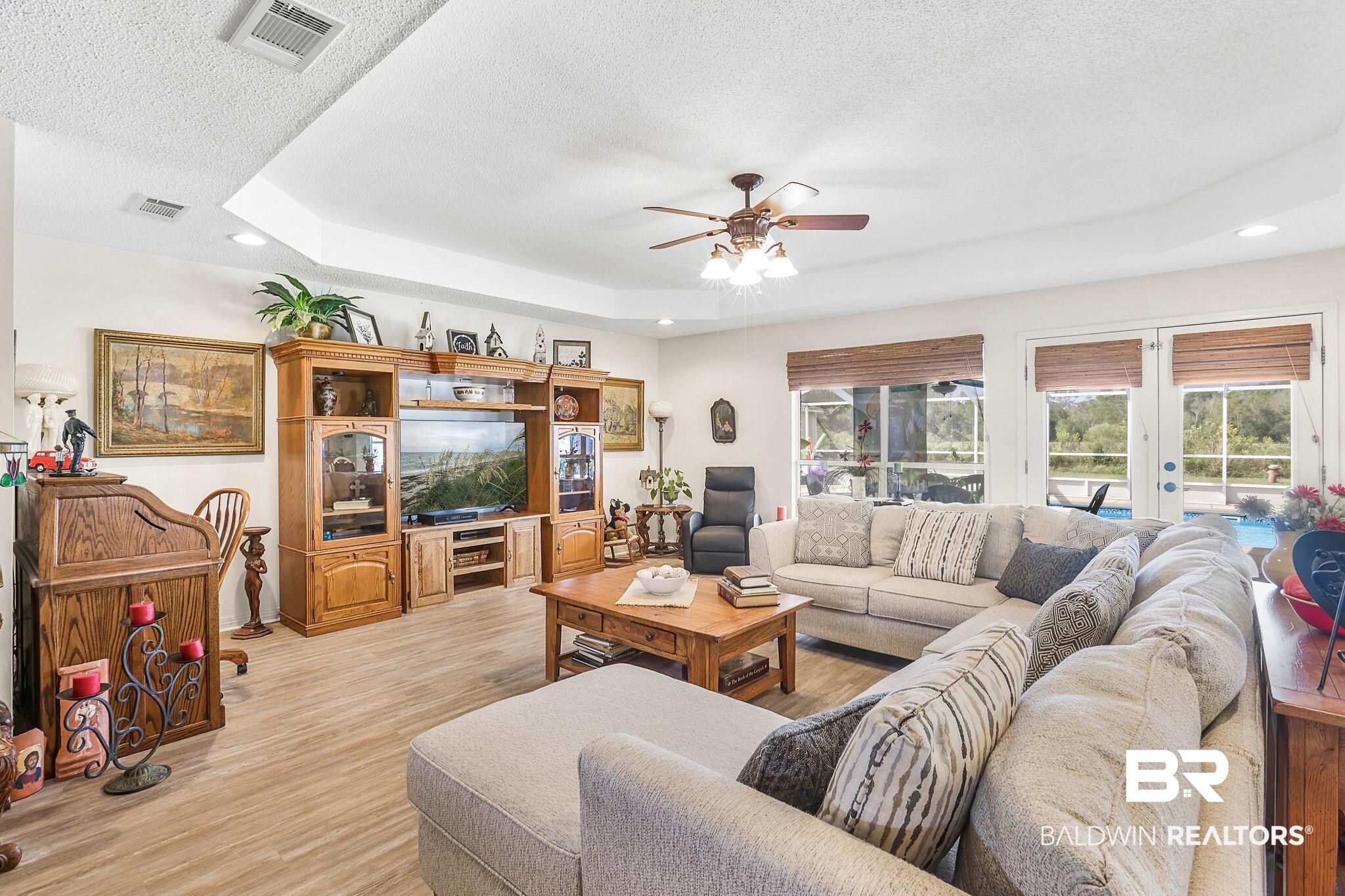 17441 East View Loop Foley, AL 36535 - Photo 5 of 23 Living Room