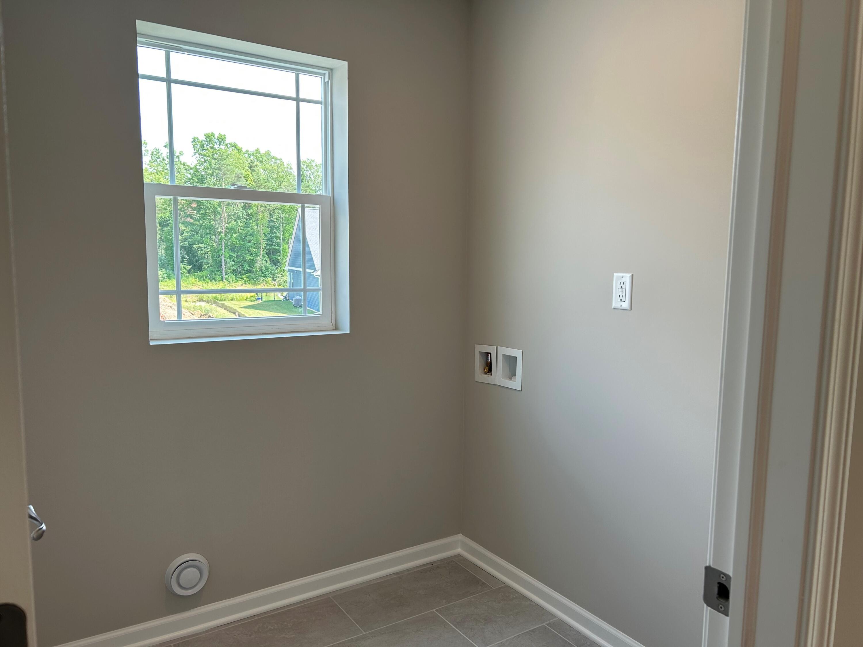 2924 Sheridan Circle, Unit 57 Jackson, MI 49201 - Photo 19 of 27 laundry