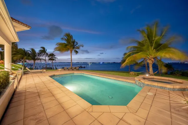 $22,500 | 901 Southeast Riverside Drive, Stuart, FL 34994