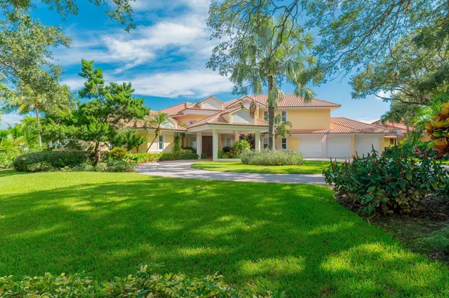 $22,500 | 901 Southeast Riverside Drive, Stuart, FL 34994