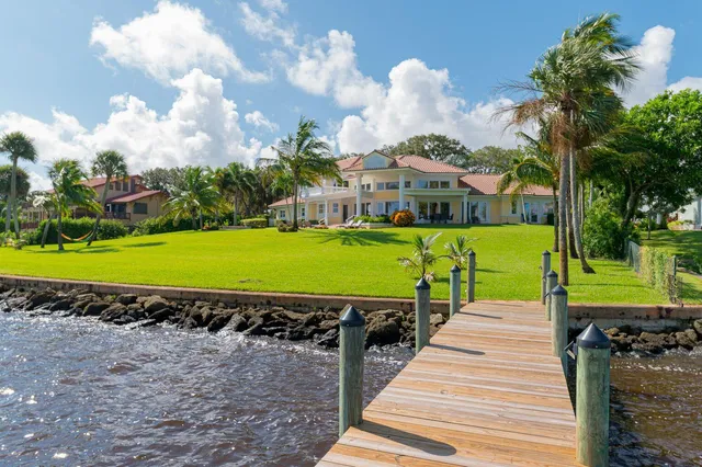 $22,500 | 901 Southeast Riverside Drive, Stuart, FL 34994