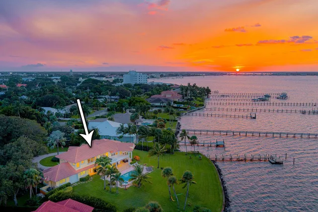 $22,500 | 901 Southeast Riverside Drive, Stuart, FL 34994