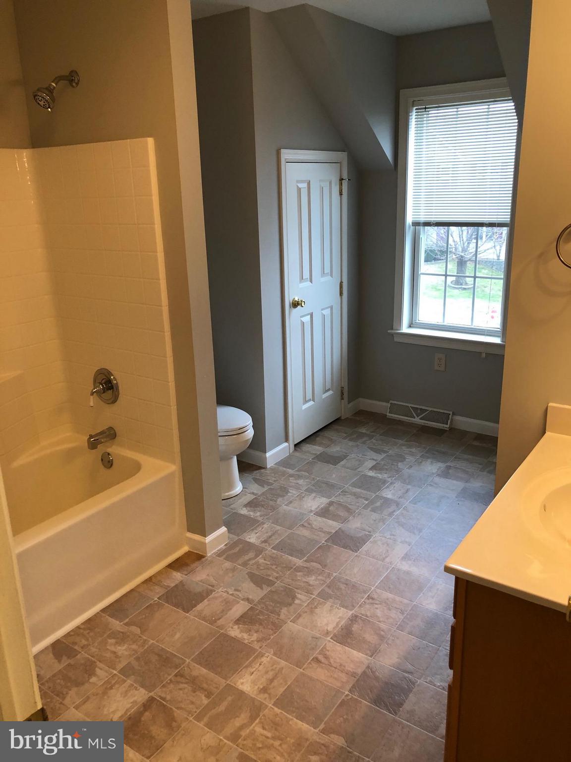 814 Sylvan Road Lancaster, PA 17601 - Photo 17 of 34 Gallery Image 17