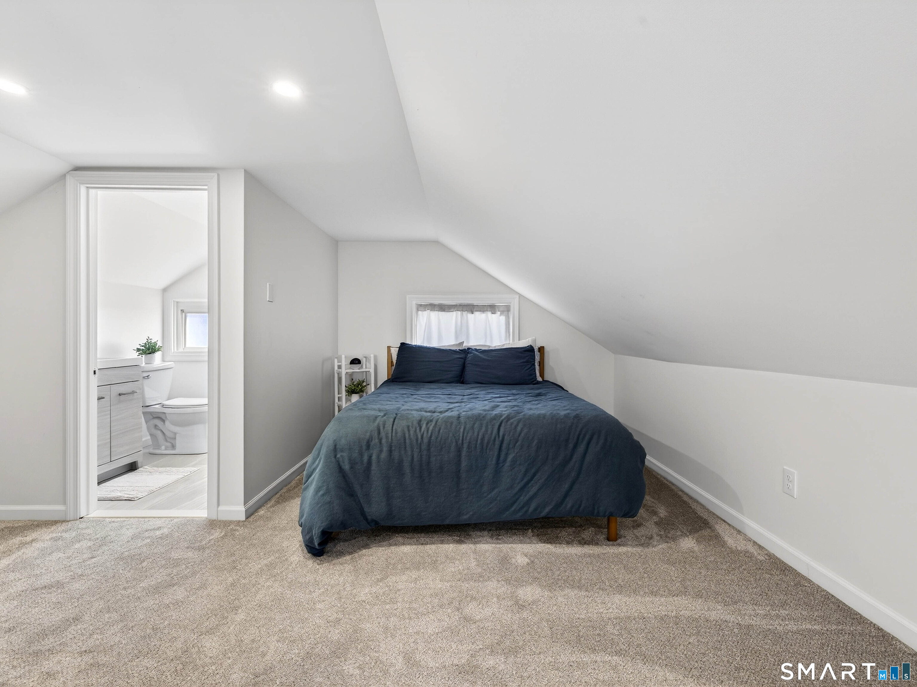 24 Grove Avenue Wolcott, CT 06716 - Photo 28 of 38