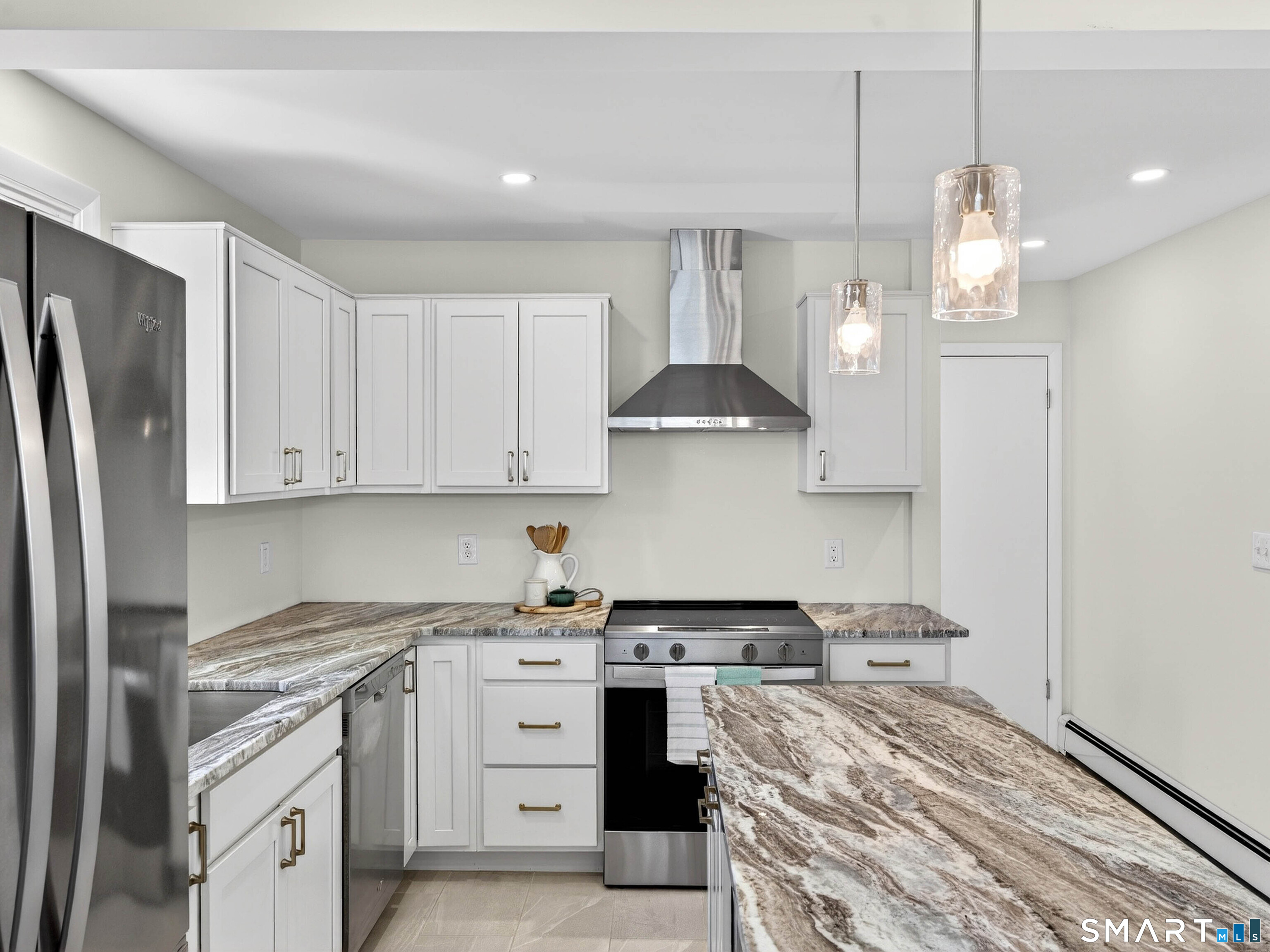 24 Grove Avenue Wolcott, CT 06716 - Photo 10 of 38