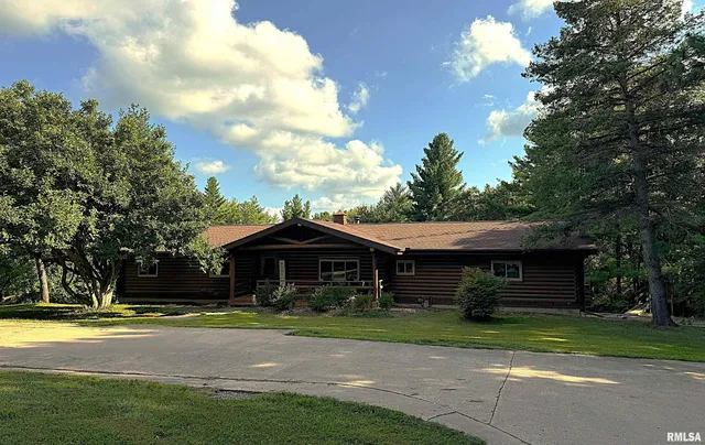 $360,000 | 1 Marty Lane, Macomb, IL 61455