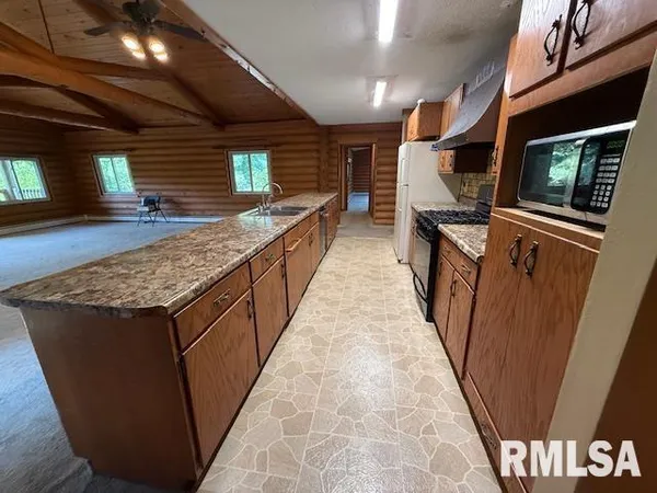 $355,999 | 1 Marty Lane, Macomb, IL 61455