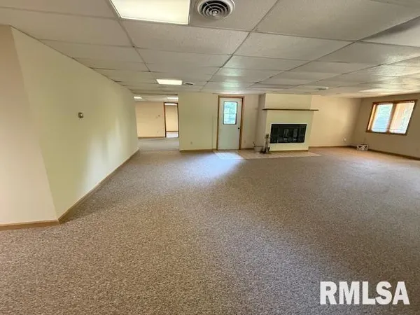 $355,999 | 1 Marty Lane, Macomb, IL 61455