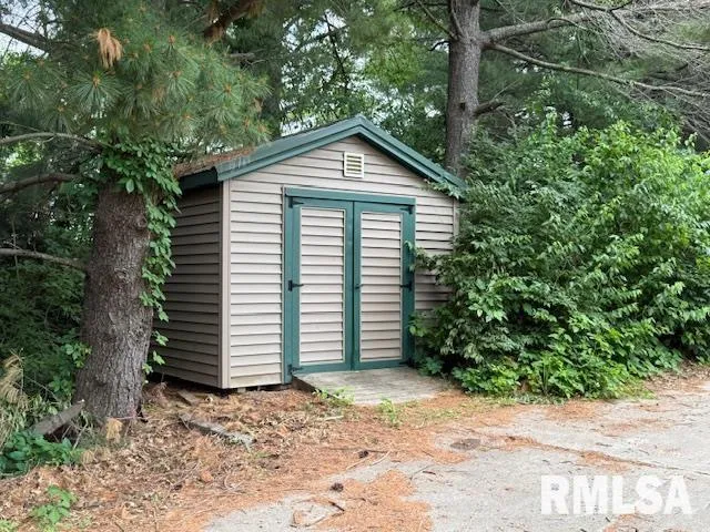 $360,000 | 1 Marty Lane, Macomb, IL 61455