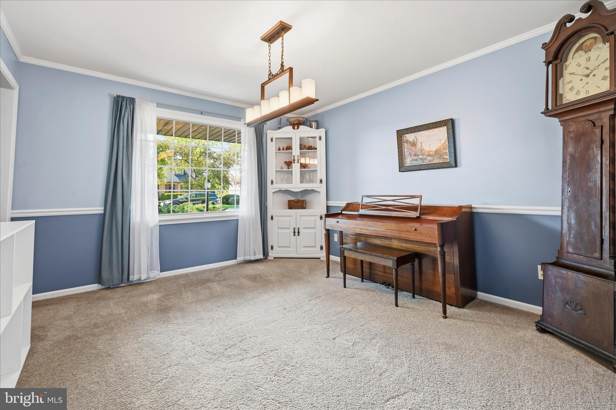 1828 North Eden Road Lancaster, PA 17601 - Photo 21 of 56 a workspace with furniture and window