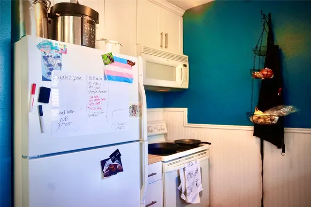 $1,400 | 3902 Peterson Avenue, Unit 205, Austin, TX 78756