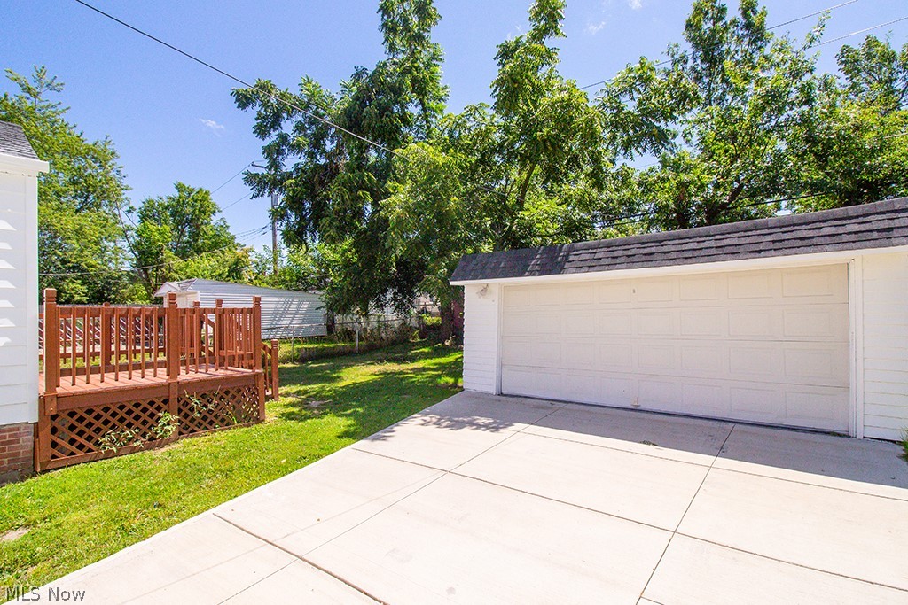 3954 Grosvenor Road Cleveland, OH 44118 - Photo 31 of 35