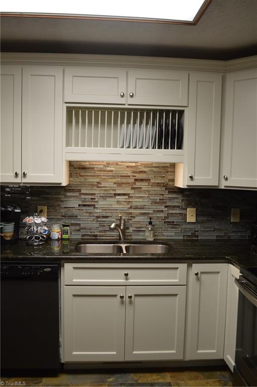 267 Bluemont Road Mount Airy, NC 27030 - Photo 4 of 29 Gallery Image 4