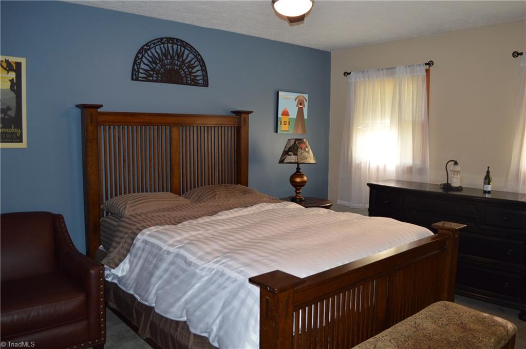 267 Bluemont Road Mount Airy, NC 27030 - Photo 8 of 29 Gallery Image 8