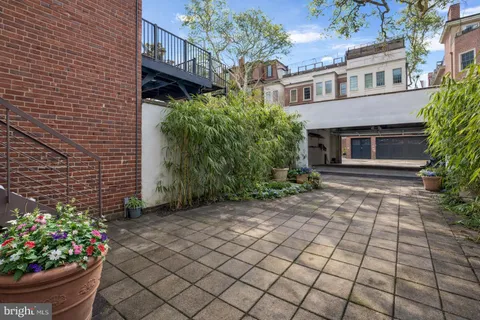 $3,300,000 | 2106 Spruce Street, Philadelphia, PA 19103