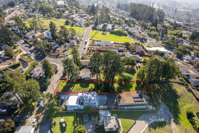 a view of a lake in the city