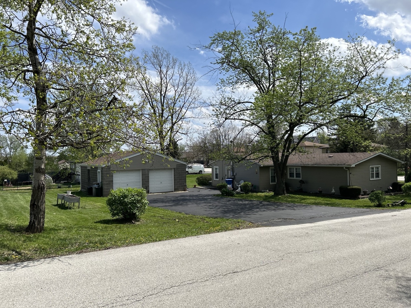 8946 West 84th Street Justice, IL 60458 - Photo 2 of 3