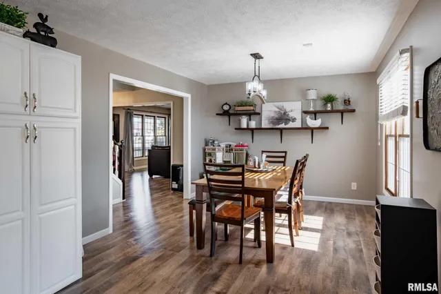 $385,000 | 1707 Quail Run, Marion, IL 62959