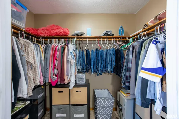 $375,000 | 1707 Quail Run, Marion, IL 62959