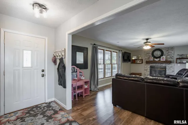 $385,000 | 1707 Quail Run, Marion, IL 62959