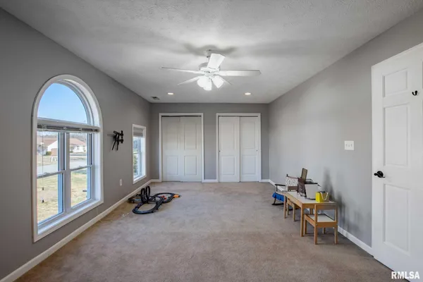 $375,000 | 1707 Quail Run, Marion, IL 62959