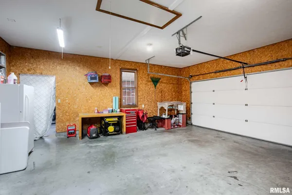 $375,000 | 1707 Quail Run, Marion, IL 62959