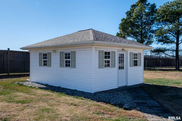 $375,000 | 1707 Quail Run, Marion, IL 62959