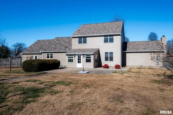 $375,000 | 1707 Quail Run, Marion, IL 62959